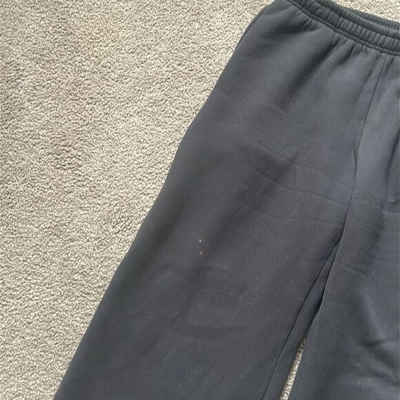 Edikted Bonney Bow Detail Sweatpants - Picture 8 of 9